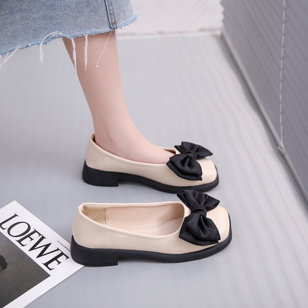 Chunky Heel Platform Loafers Spring And Summer New Retro Square Toe Bow Patent Leather Pumps Women Chunky Heel Platform Loafers Spring And Summer New Retro Square Toe Bow Patent Leather Pumps Women